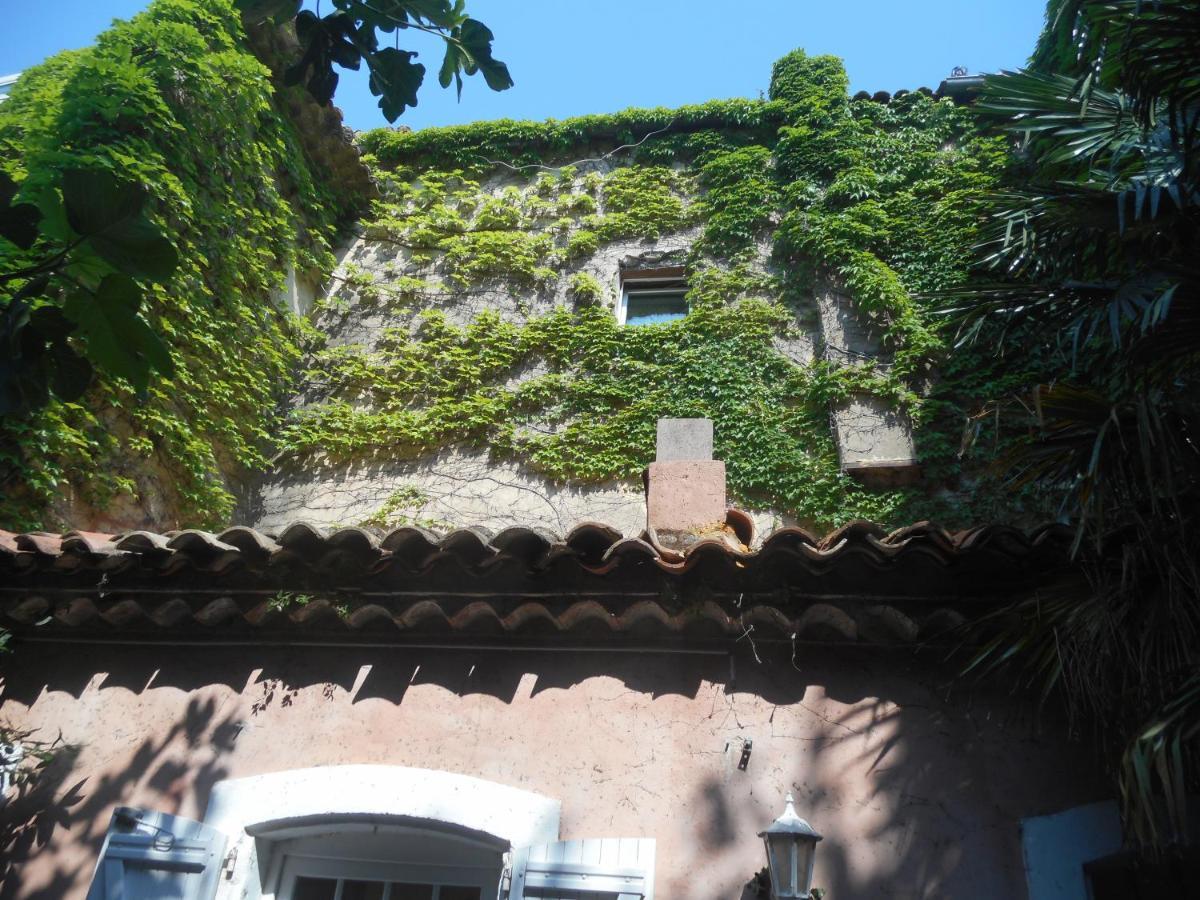 Logis De La Meschaussee, Dans Donjon Du Xie Siecle Canet (Aude) Exterior foto